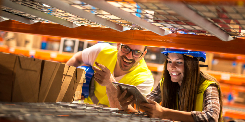 AI and Cloud-Driven Digital Transformation in Retail and Manufacturing AI-powered retail and manufacturing digital transformation